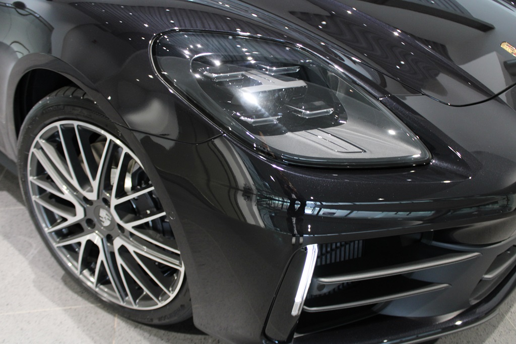 Porsche Panamera ZDR05W
