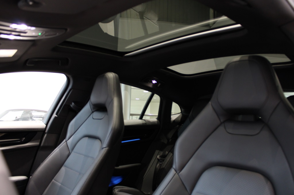 Porsche Panamera ZDR05W