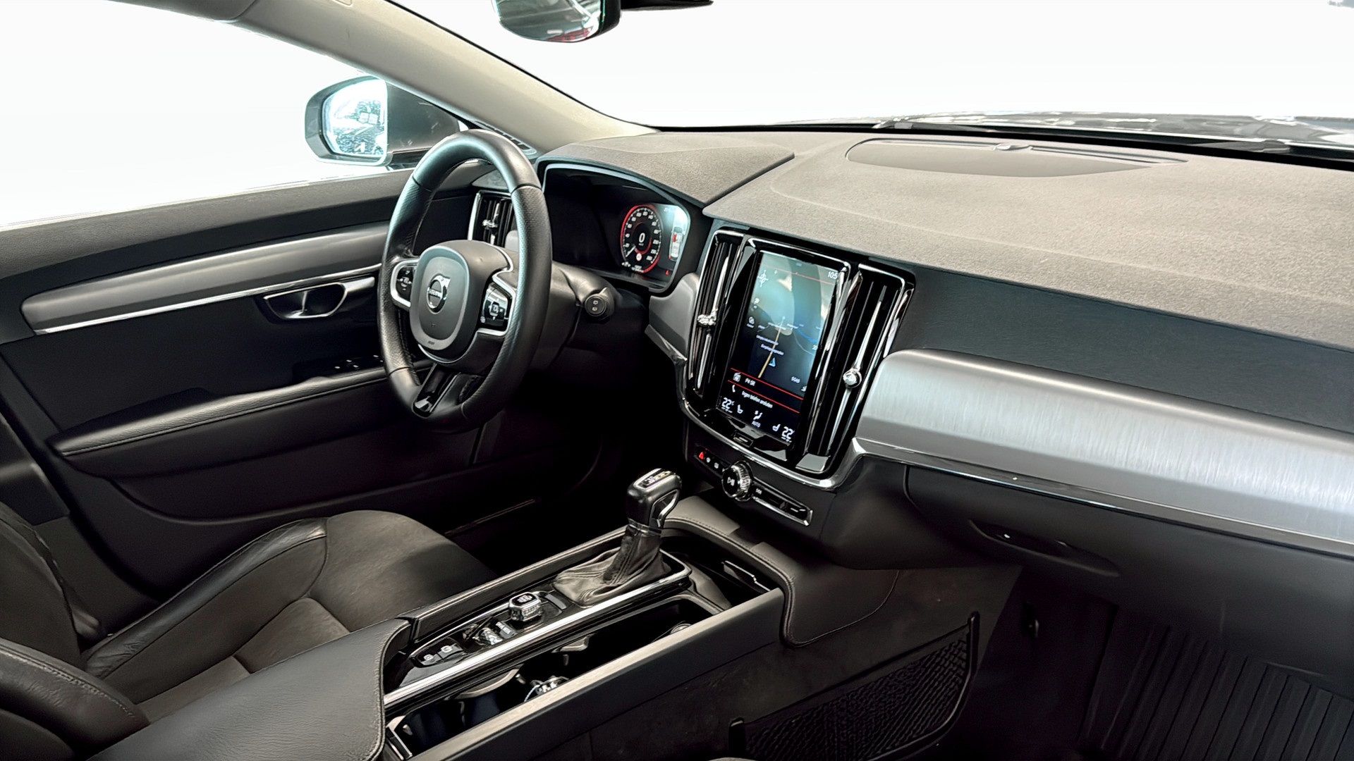 Volvo V90 ZED885