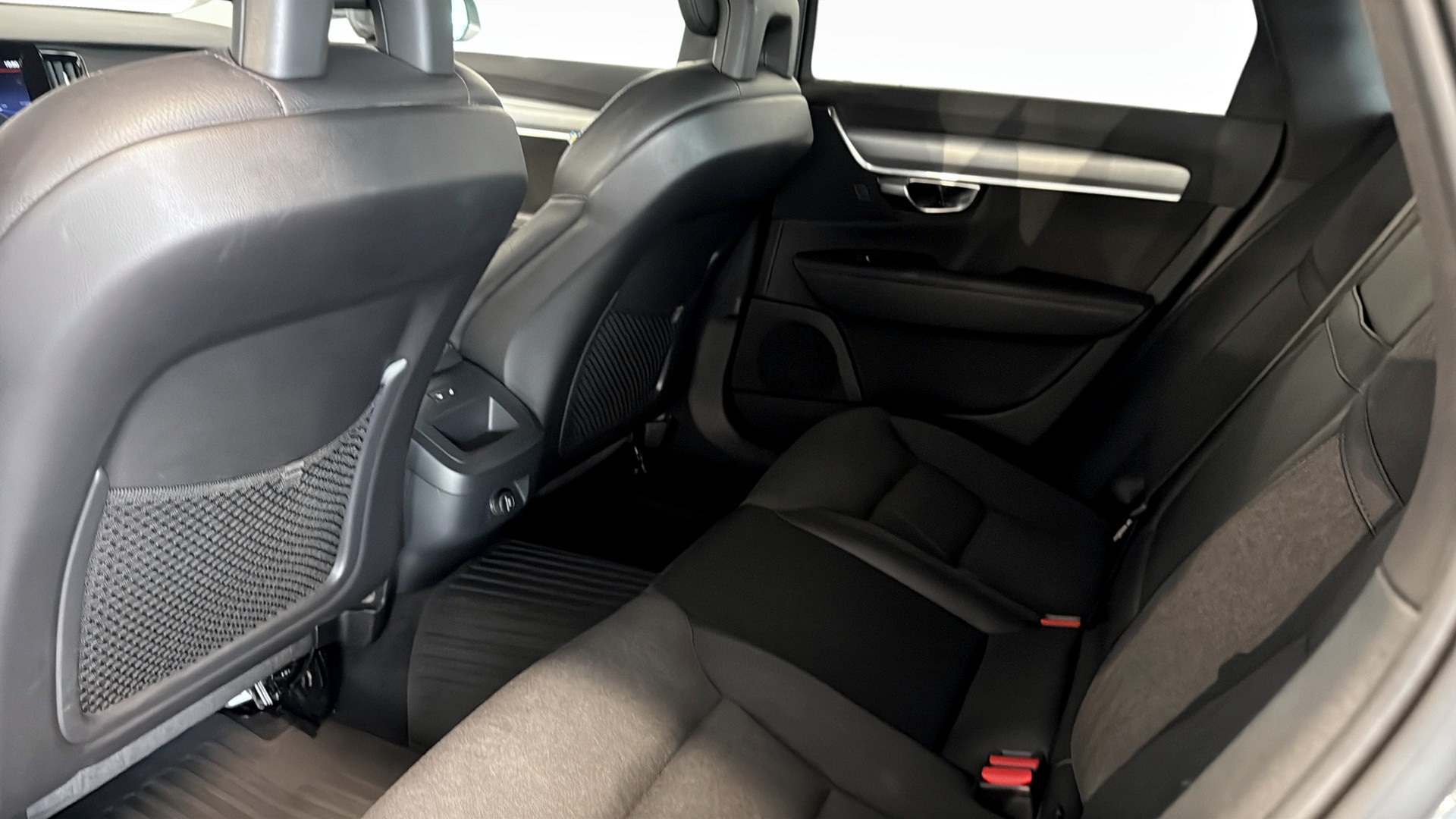 Volvo V90 ZED885