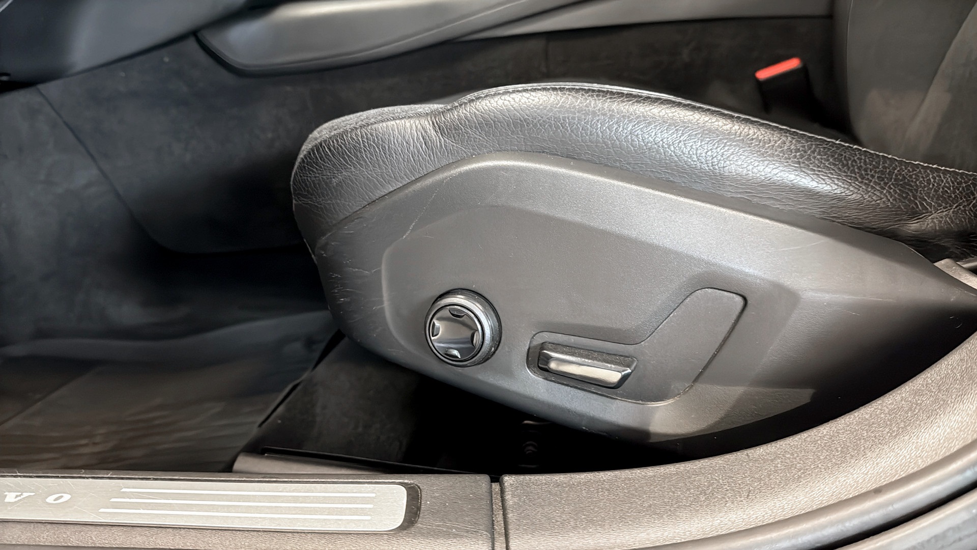 Volvo V90 ZED885