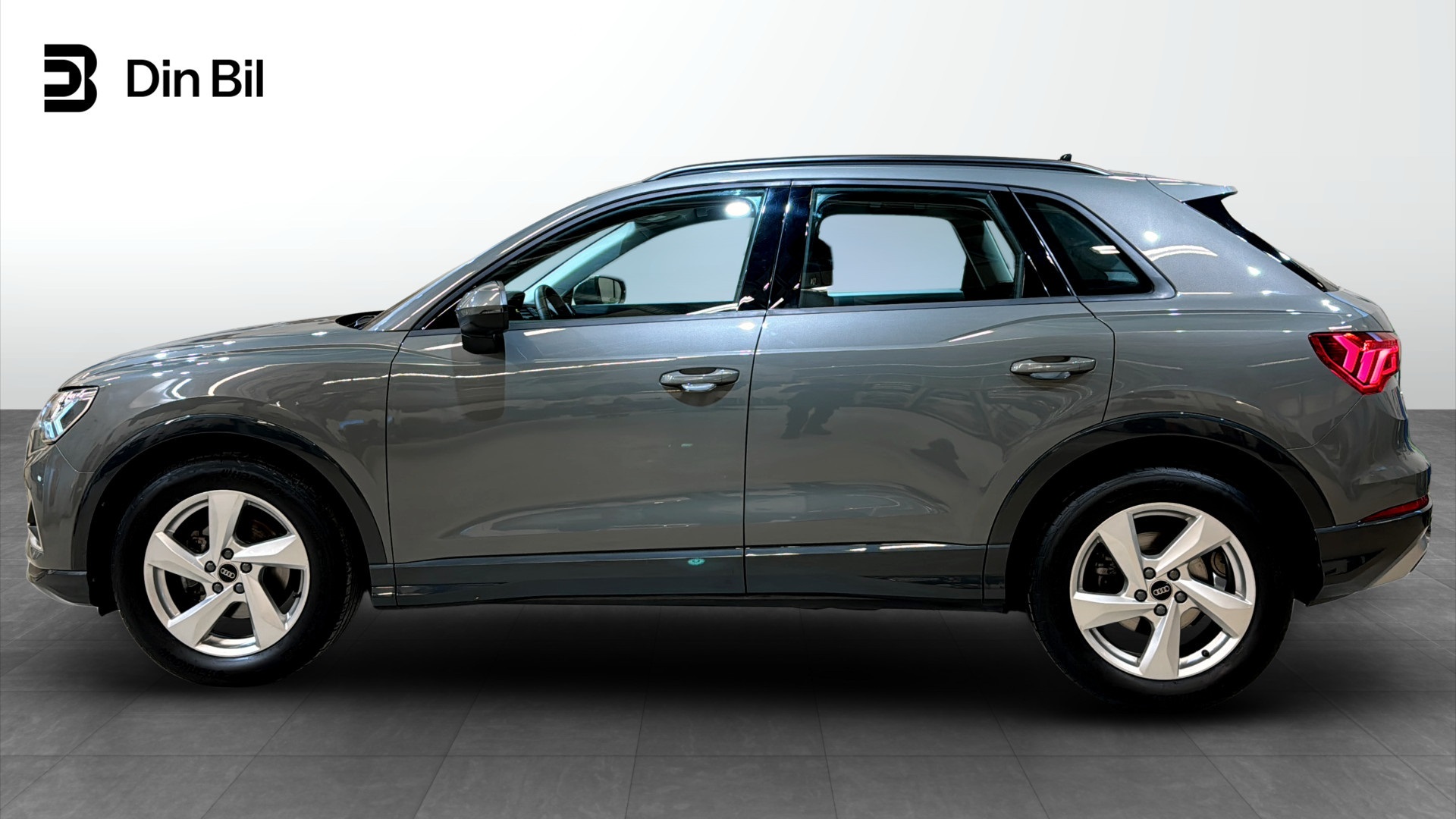 Audi Q3 ZEG554
