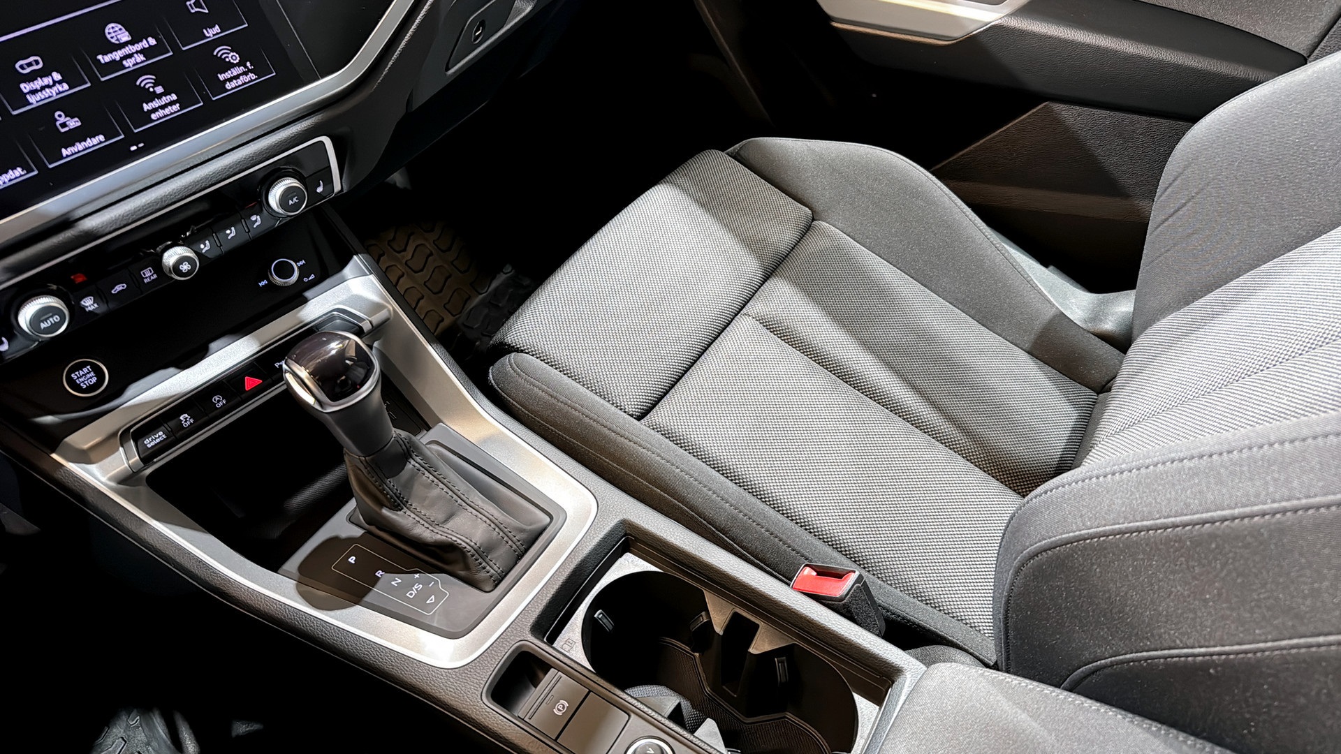 Audi Q3 ZEG554