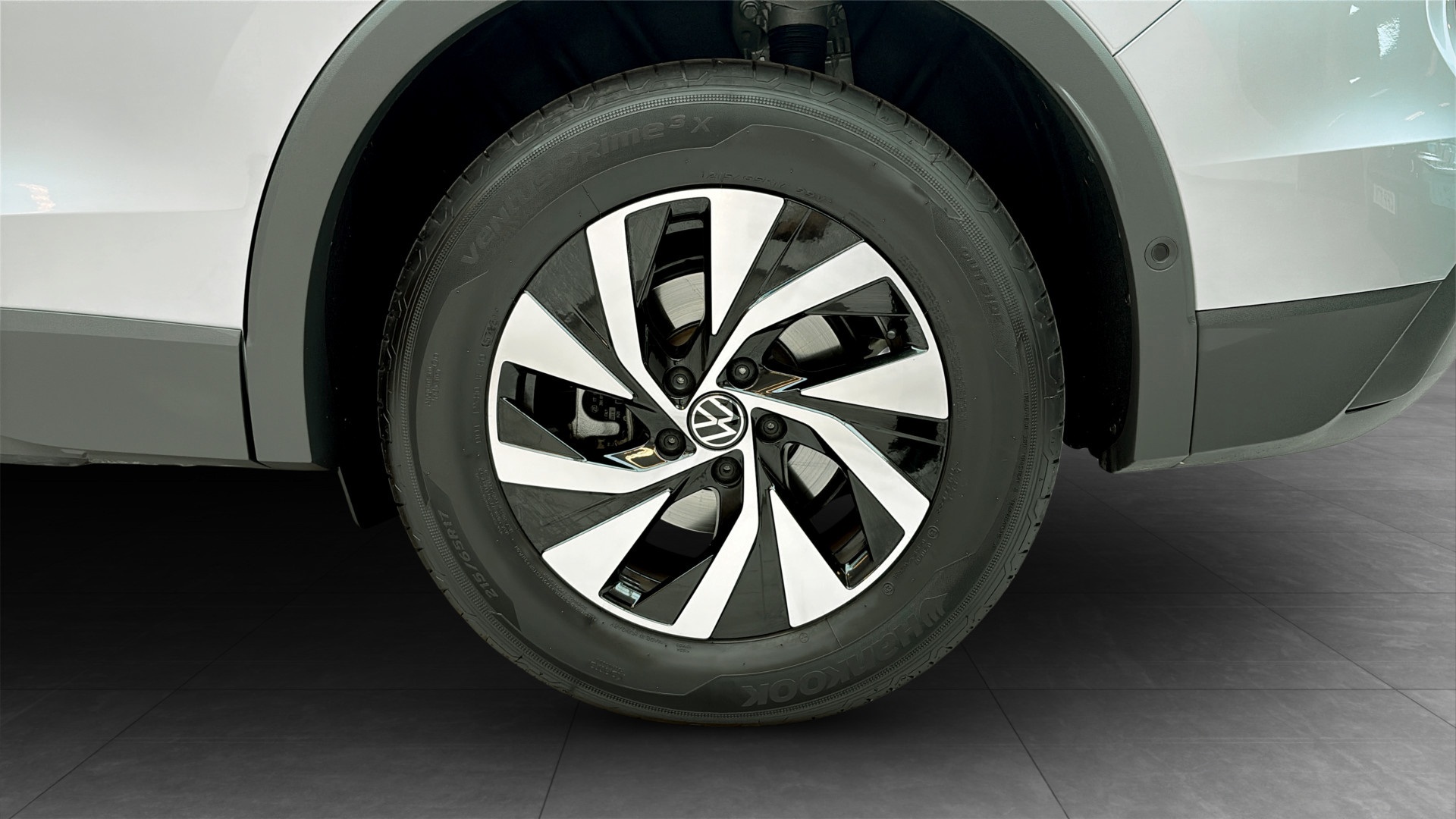 Volkswagen Tiguan ZEJ08H