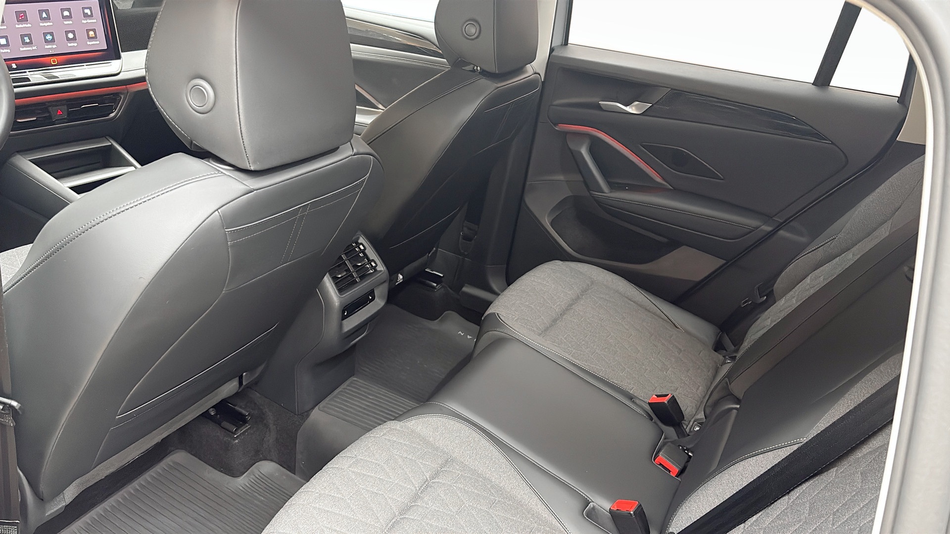 Volkswagen Tiguan ZEJ08H