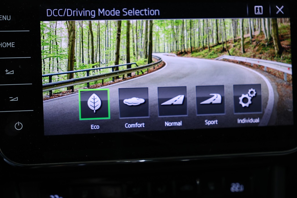 Skoda Superb Combi ZEL491