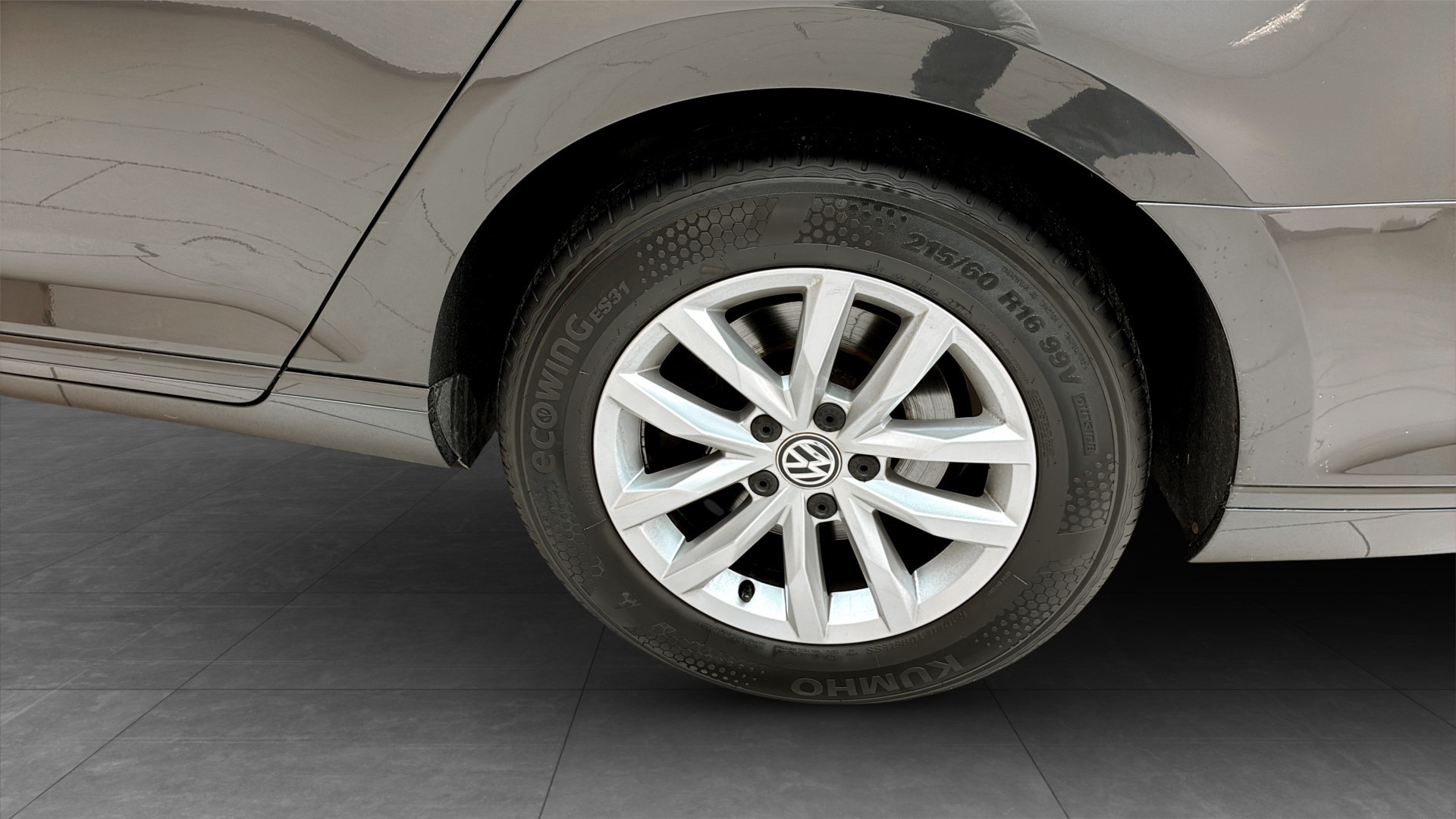 Volkswagen Passat ZEY516