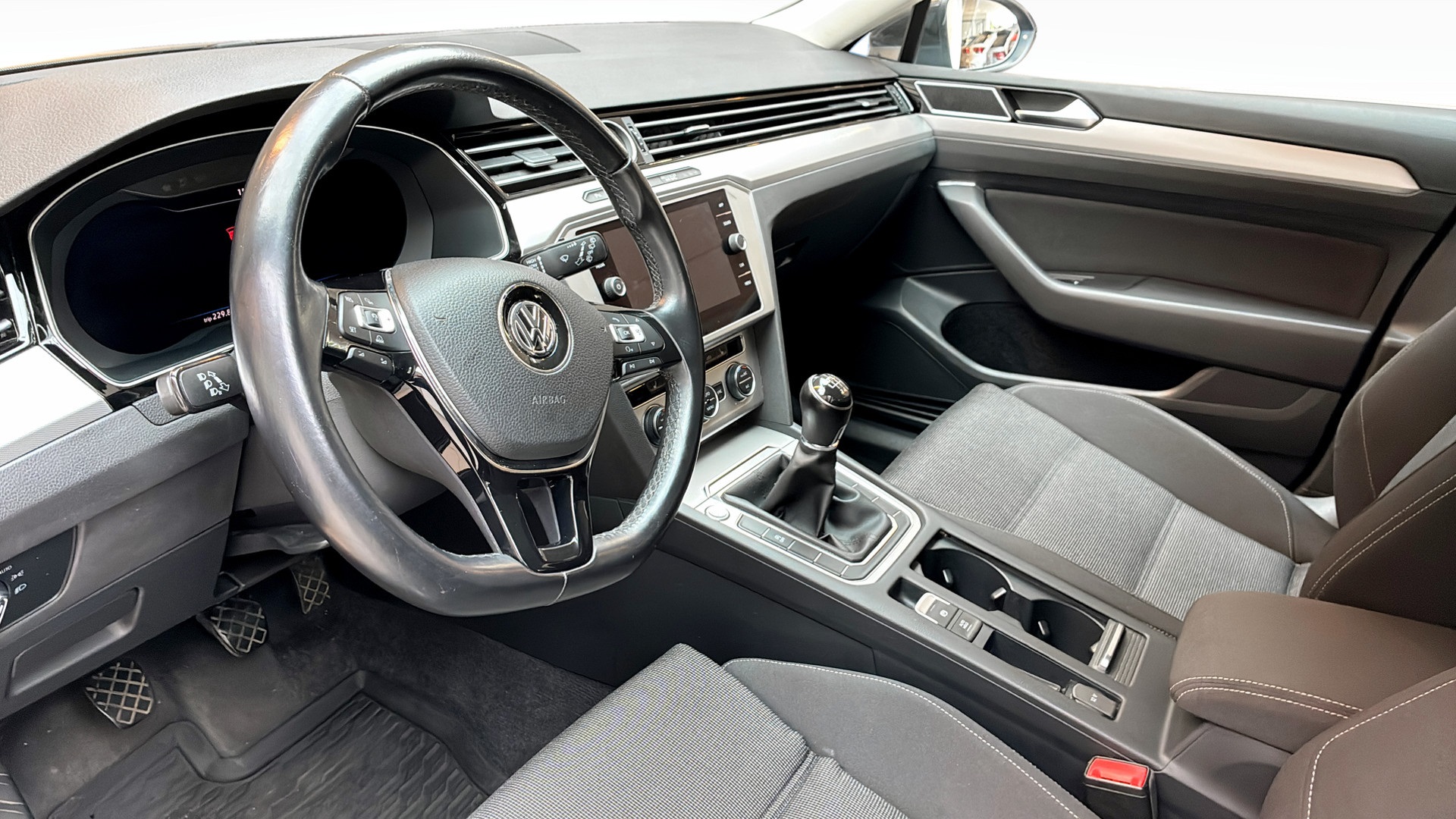 Volkswagen Passat ZEY516