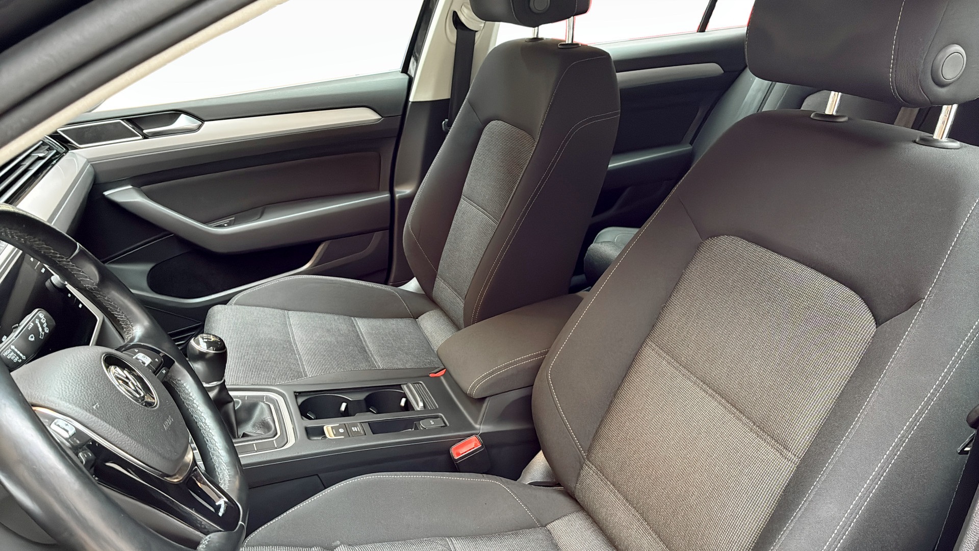 Volkswagen Passat ZEY516