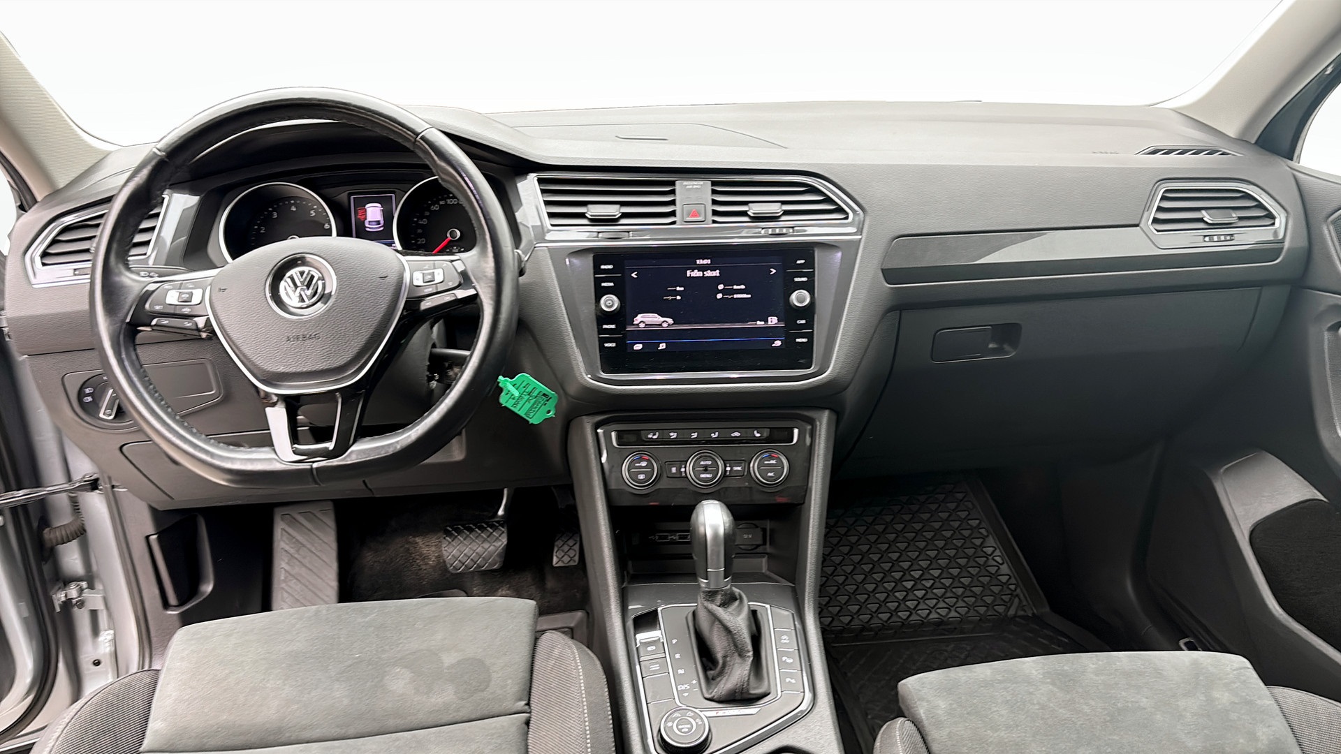 Volkswagen Tiguan ZGM12W