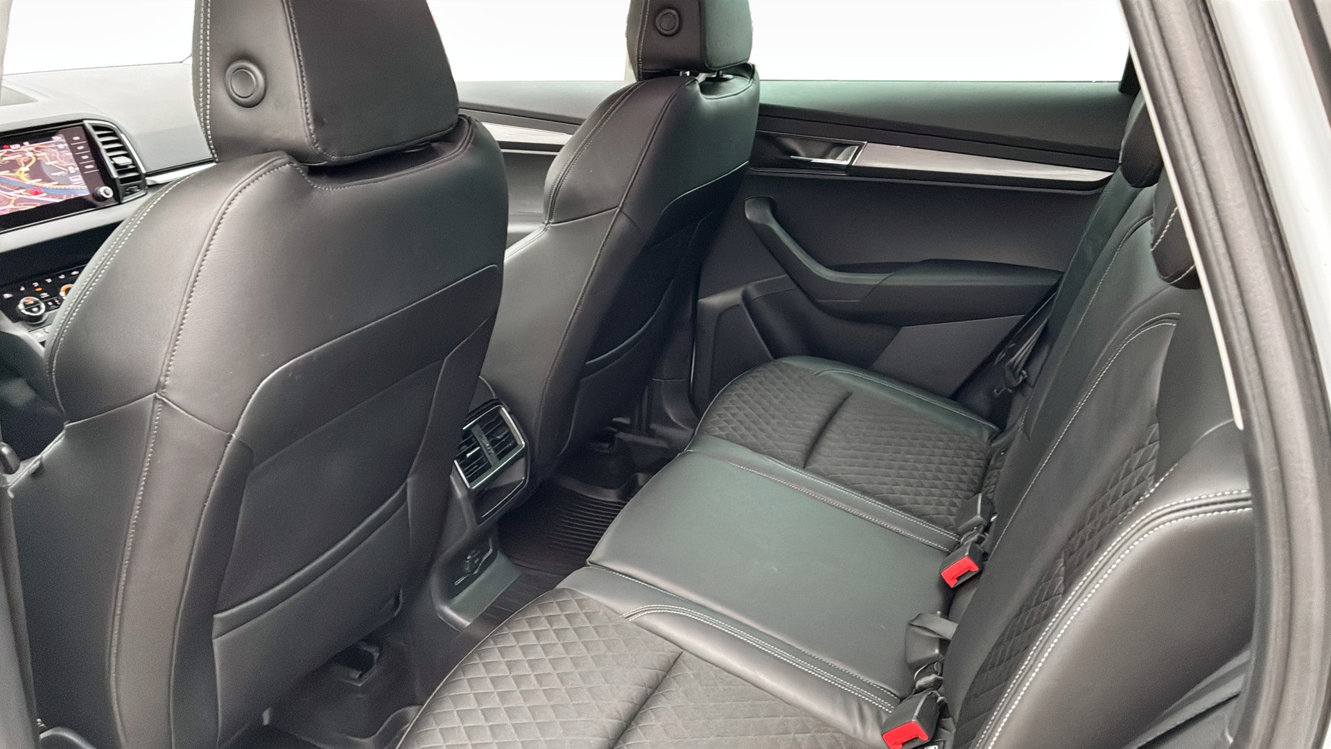 Skoda Karoq ZHR82P