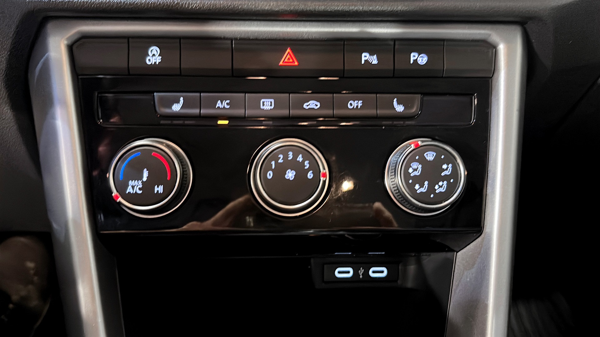 Volkswagen T-Roc ZJA107
