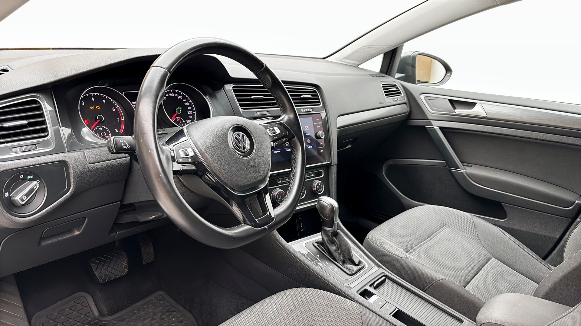 Volkswagen Golf ZKL121