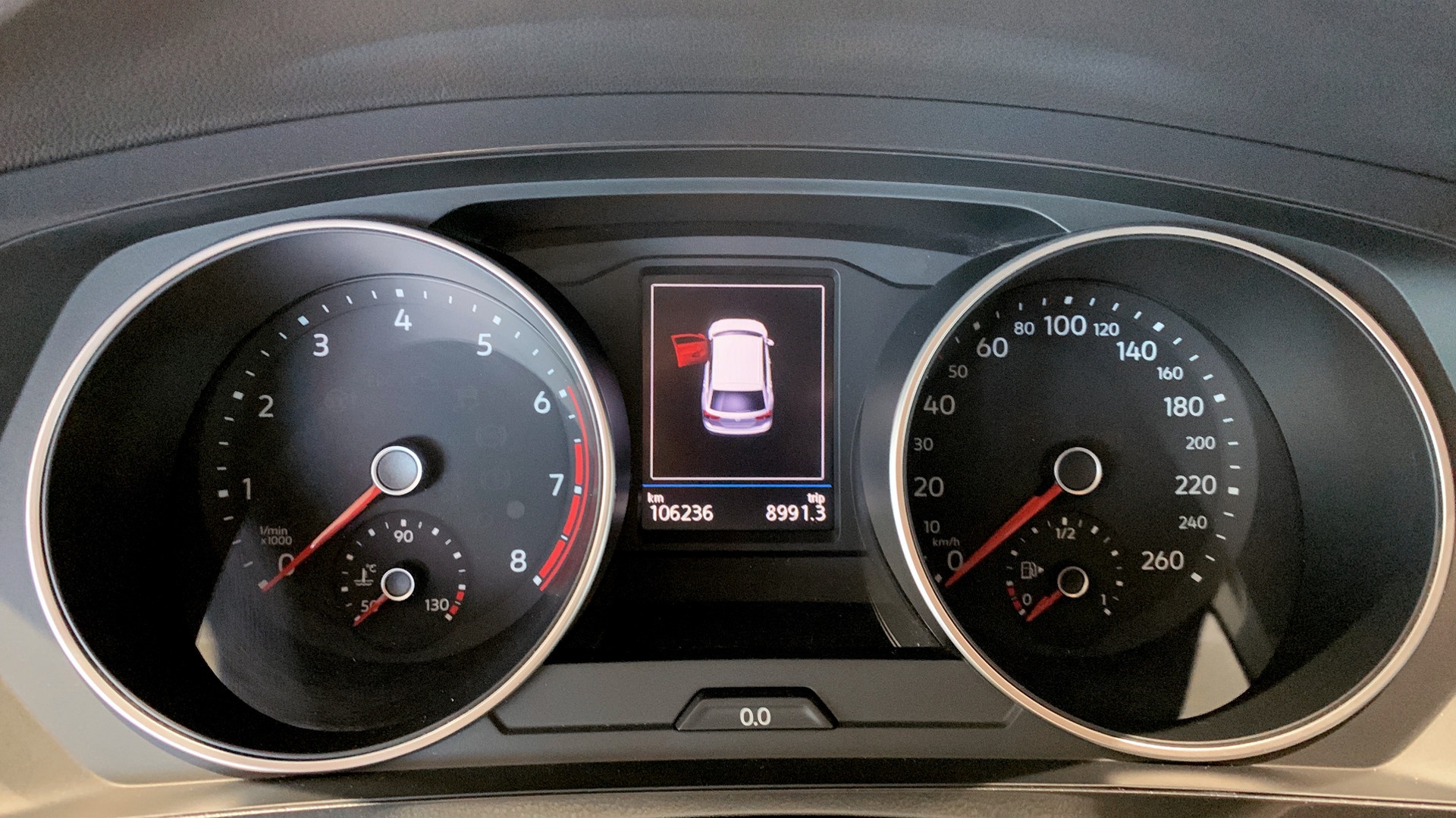 Volkswagen Tiguan ZLC524
