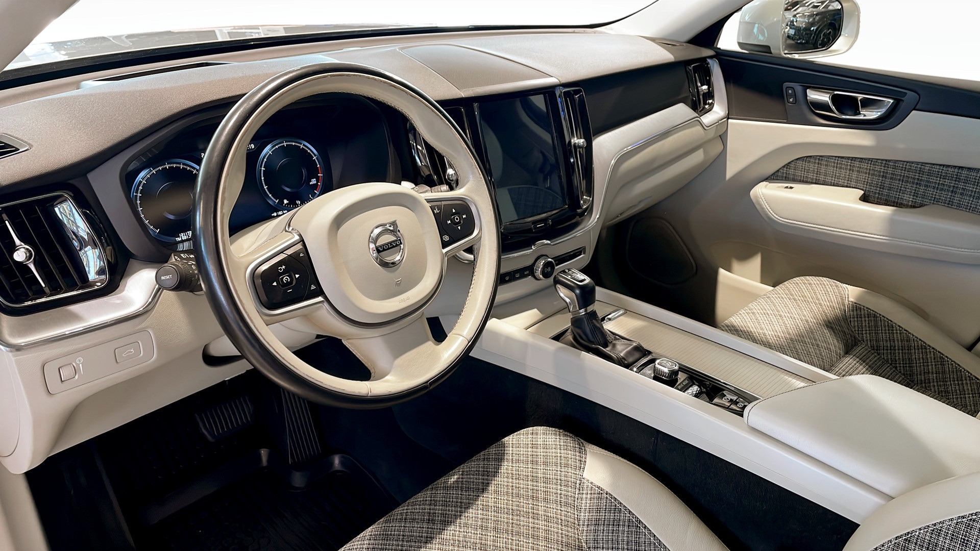 Volvo XC60 ZLO212
