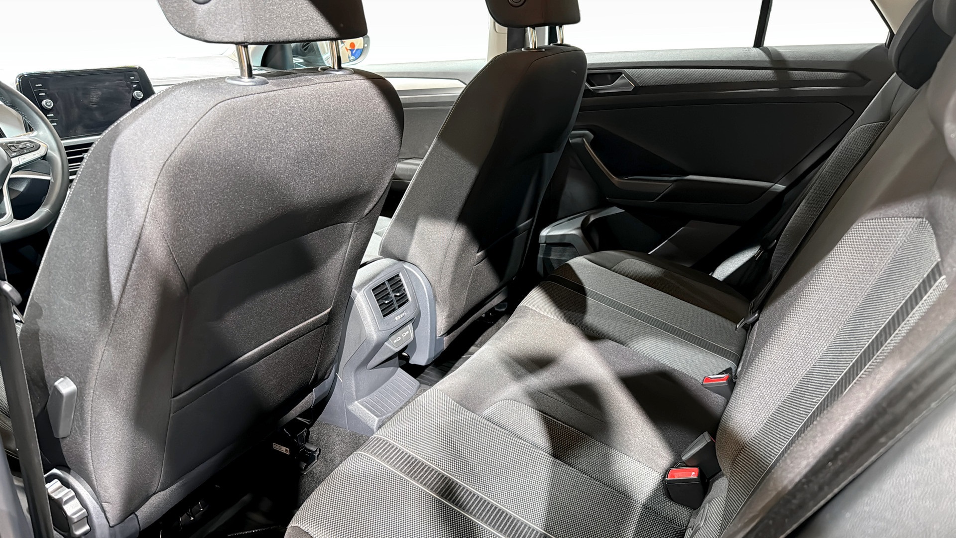 Volkswagen T-Roc ZMG54Y