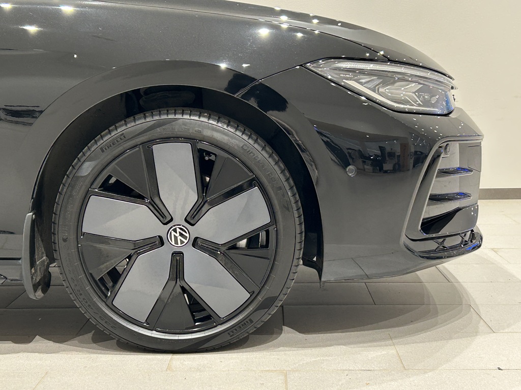 Volkswagen Passat ZNJ04S