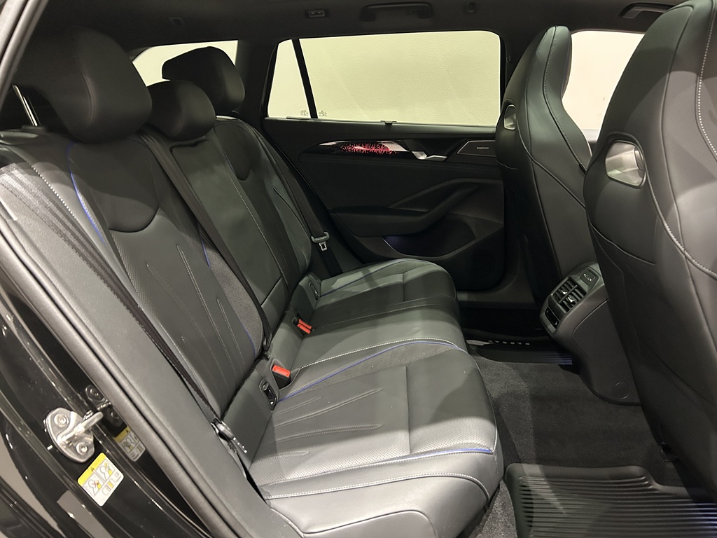 Volkswagen Passat ZNJ04S