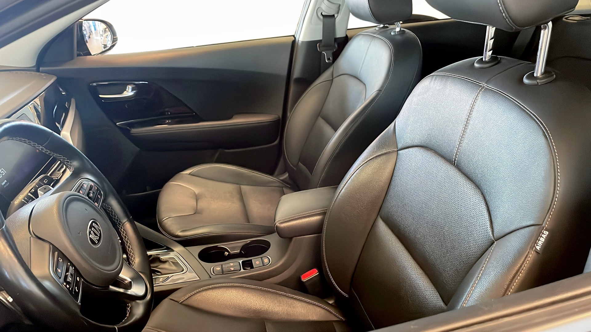 Kia Niro ZNM02S