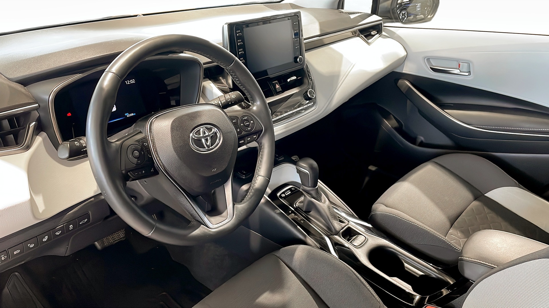 Toyota Corolla ZOB62S