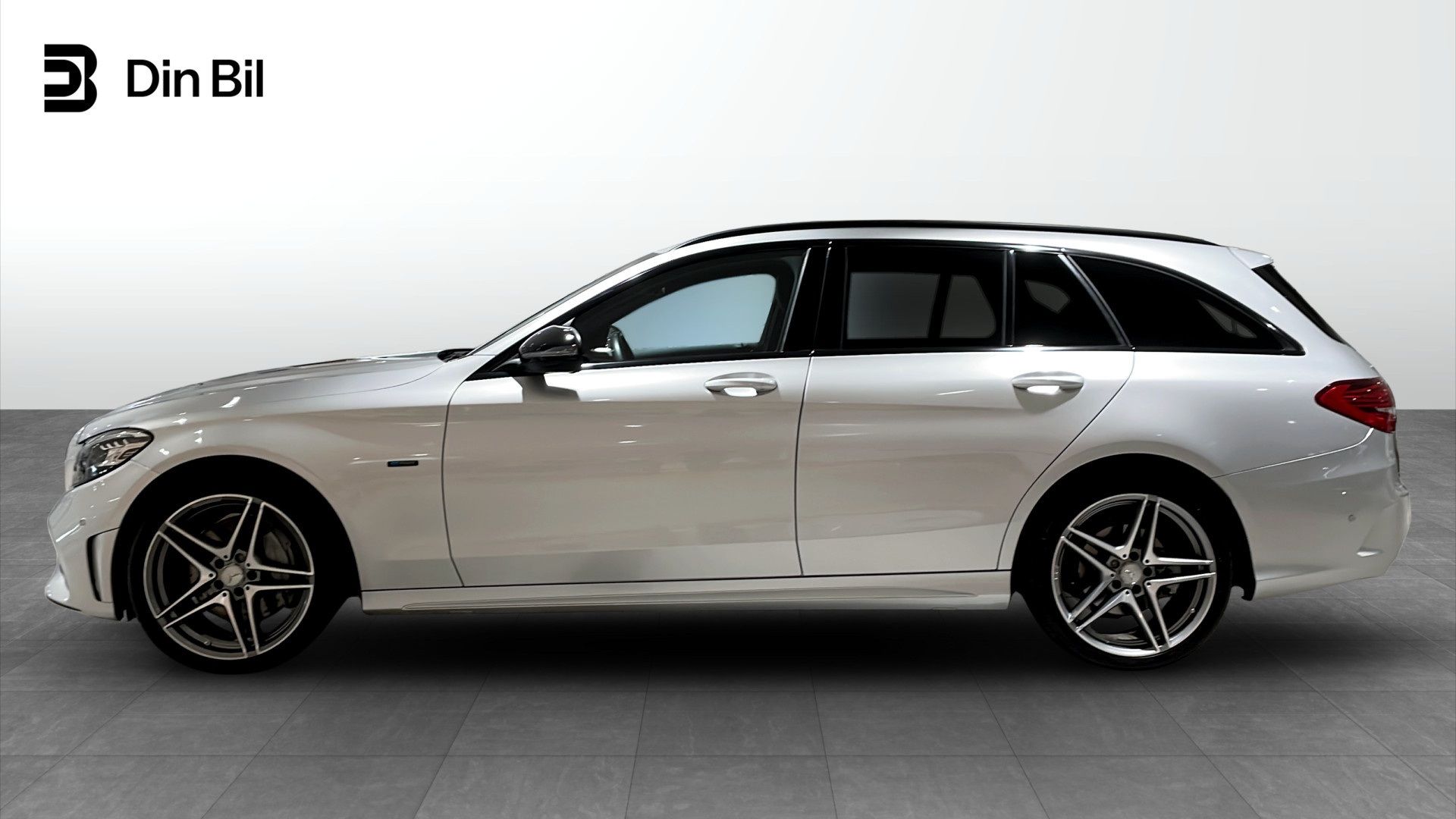 Mercedes C-Class ZOC82A
