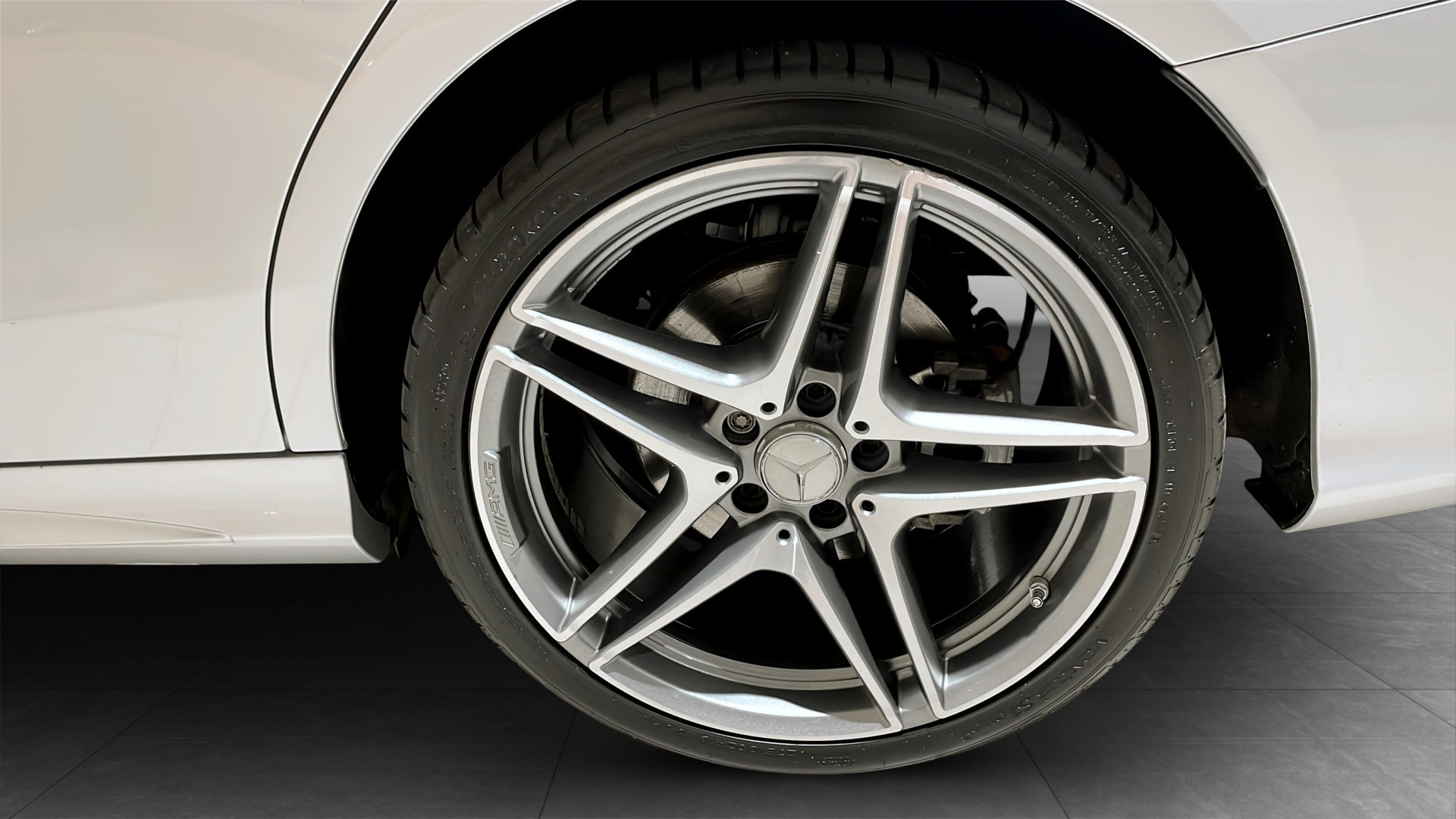 Mercedes C-Class ZOC82A