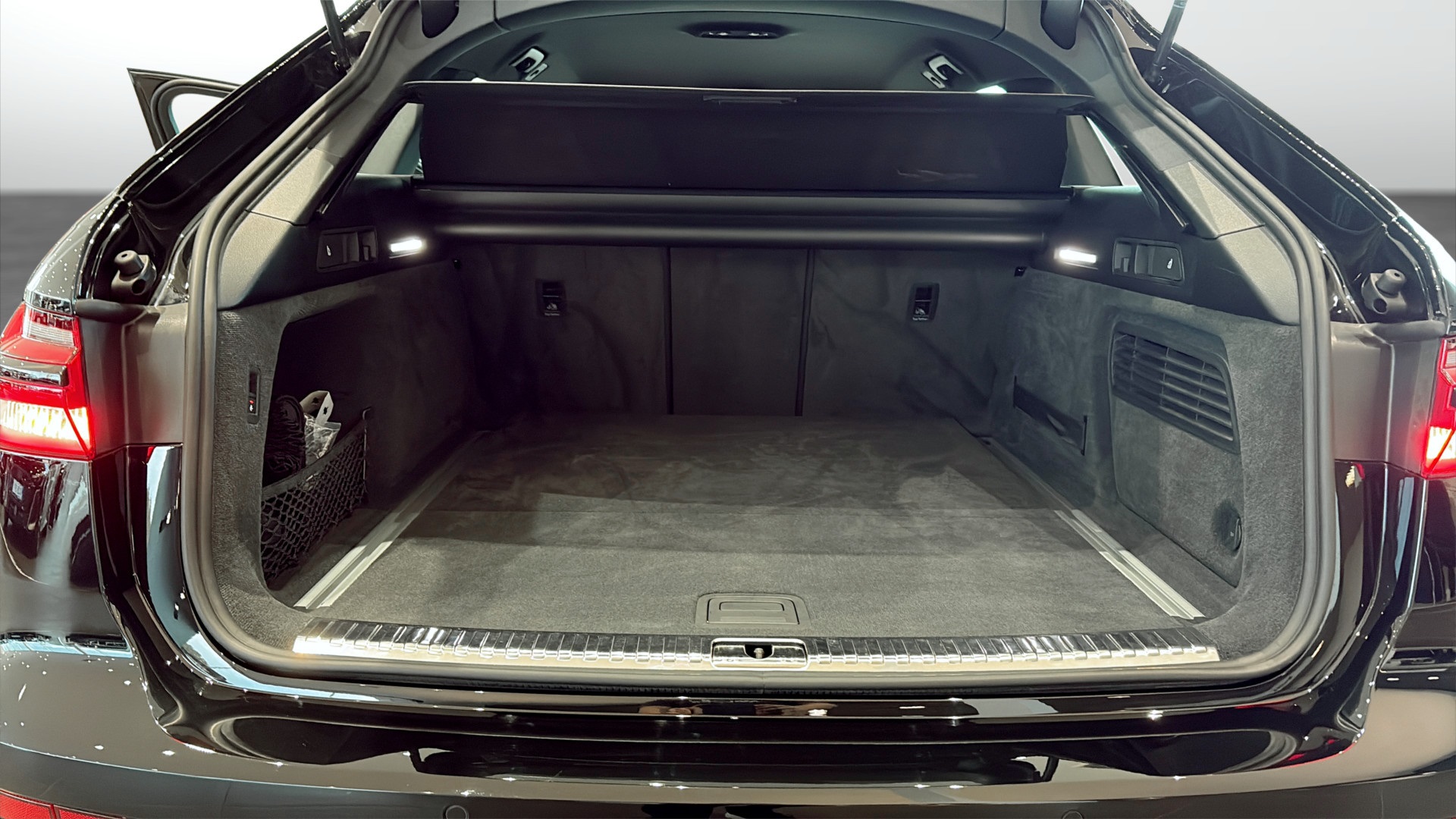 Audi A6 Avant ZOM547