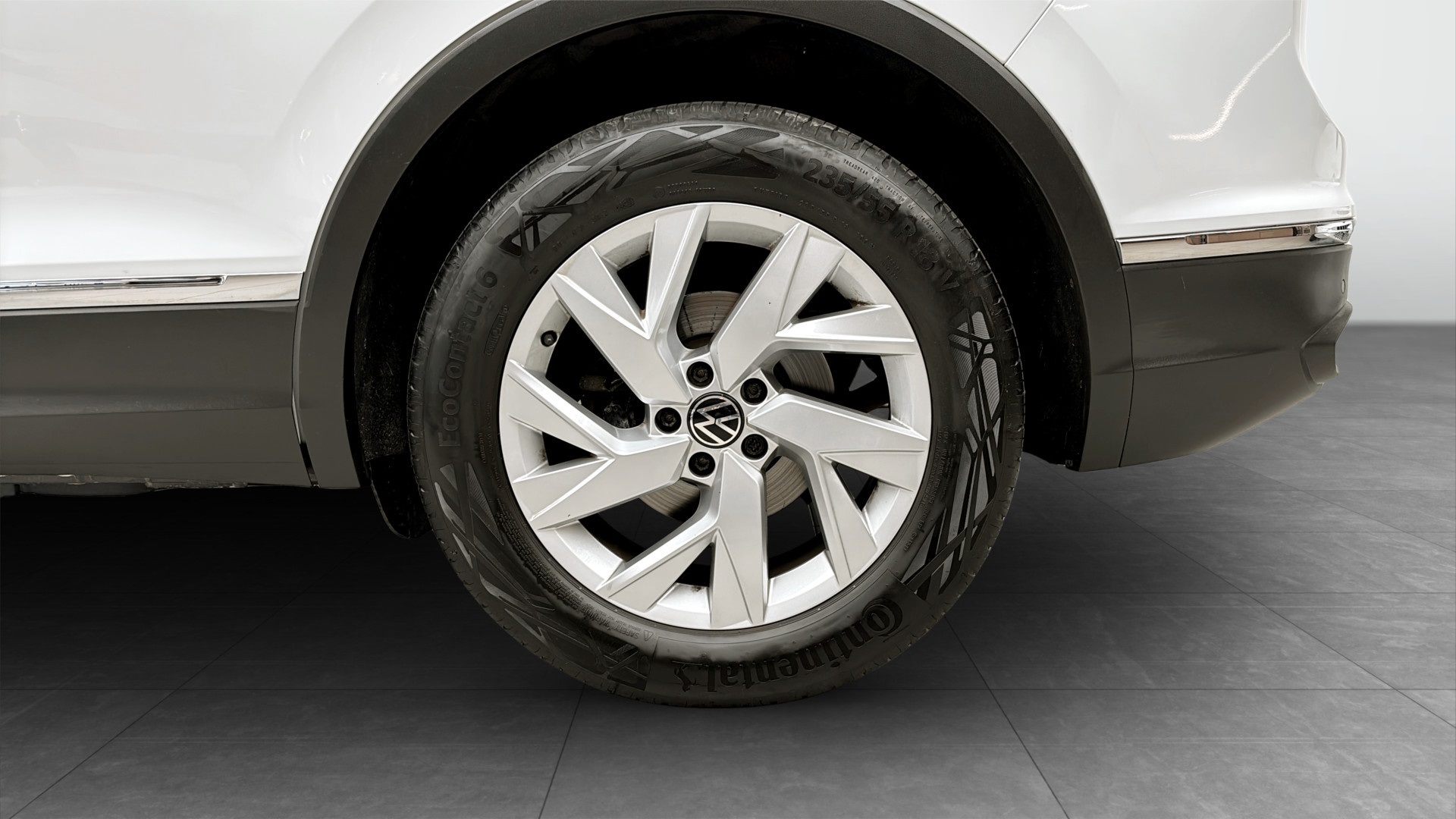 Volkswagen Tiguan ZPD827