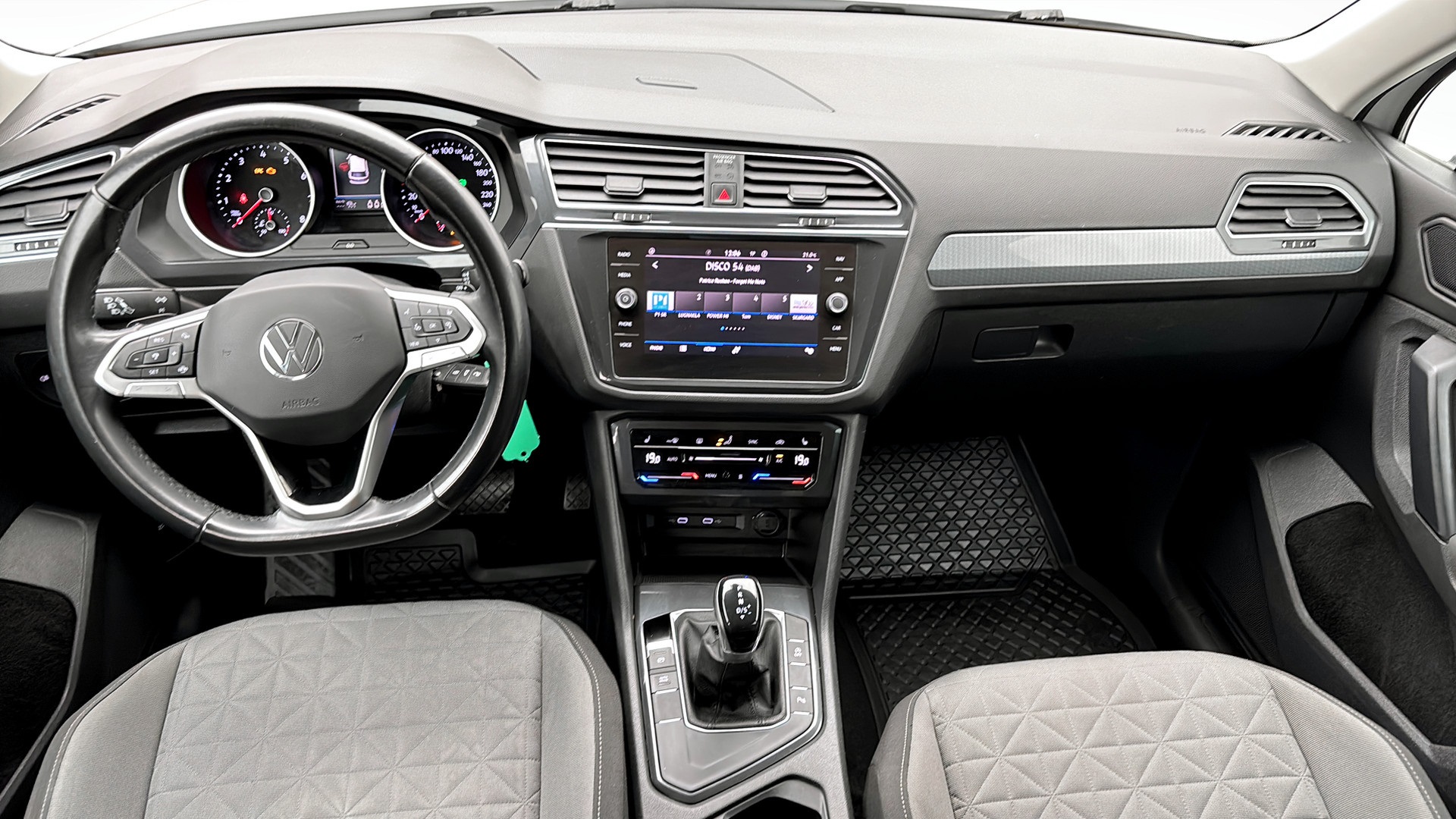 Volkswagen Tiguan ZPD827