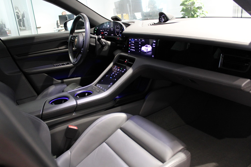Porsche Taycan ZPP12R