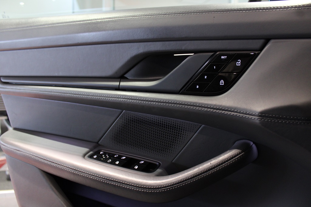 Porsche Taycan ZPP12R