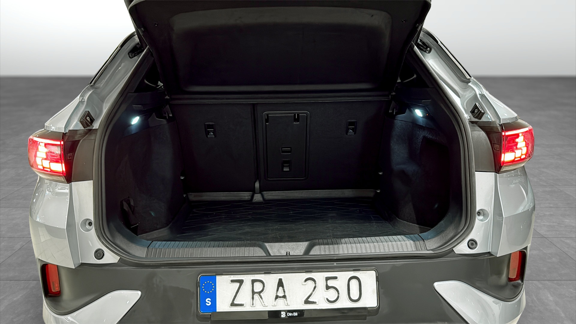 Volkswagen ID.4 ZRA250