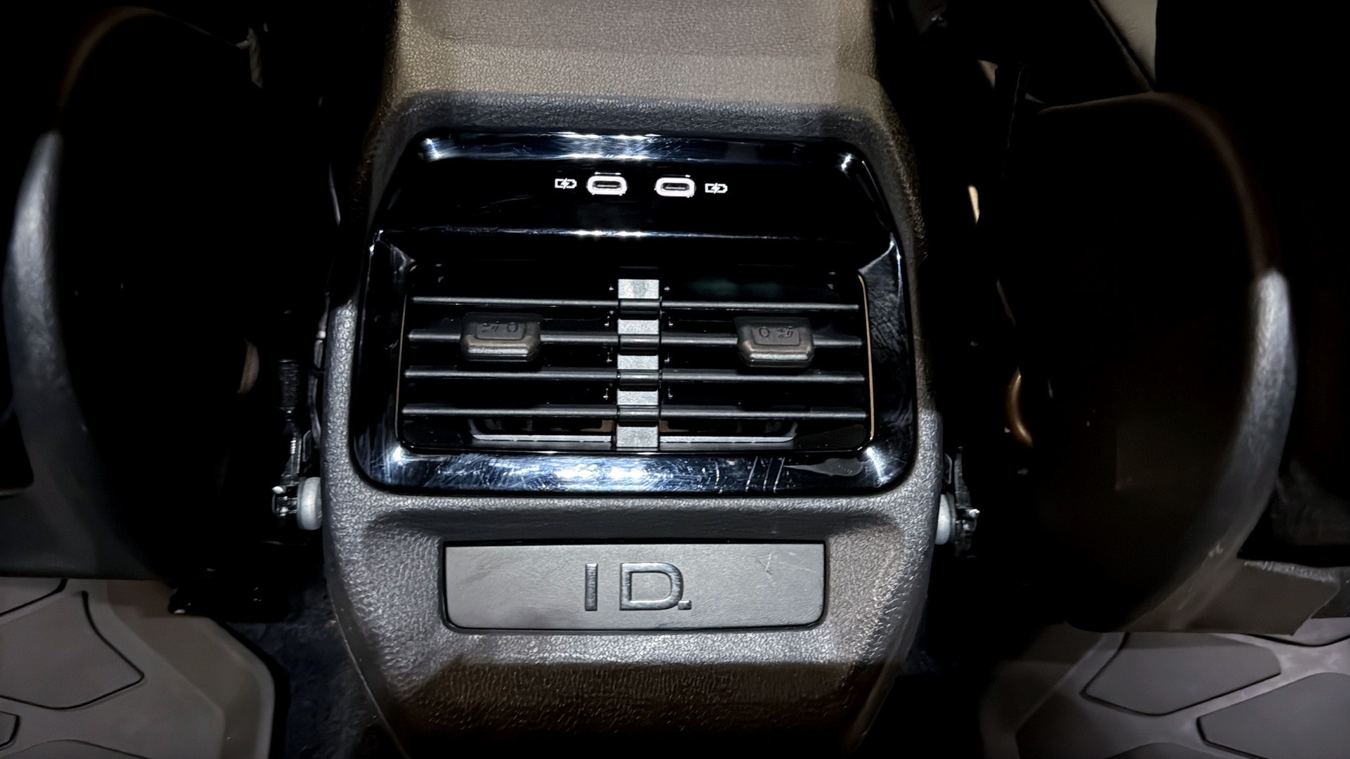Volkswagen ID.4 ZRA250