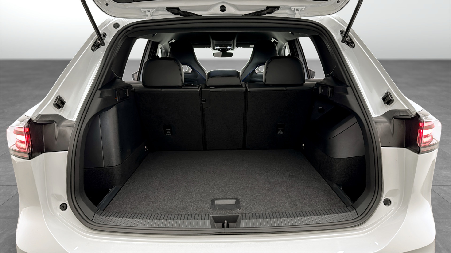 Volkswagen Tiguan ZRA68A