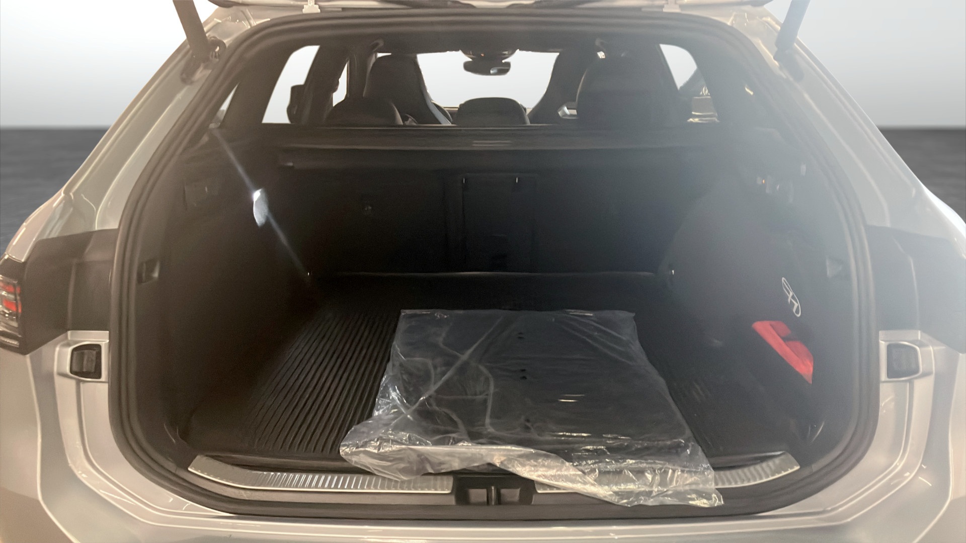 Volkswagen Passat ZRA98U