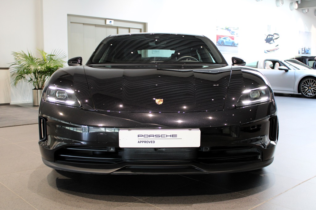 Porsche Taycan ZRN708