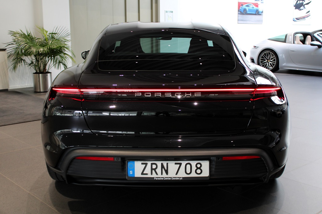 Porsche Taycan ZRN708
