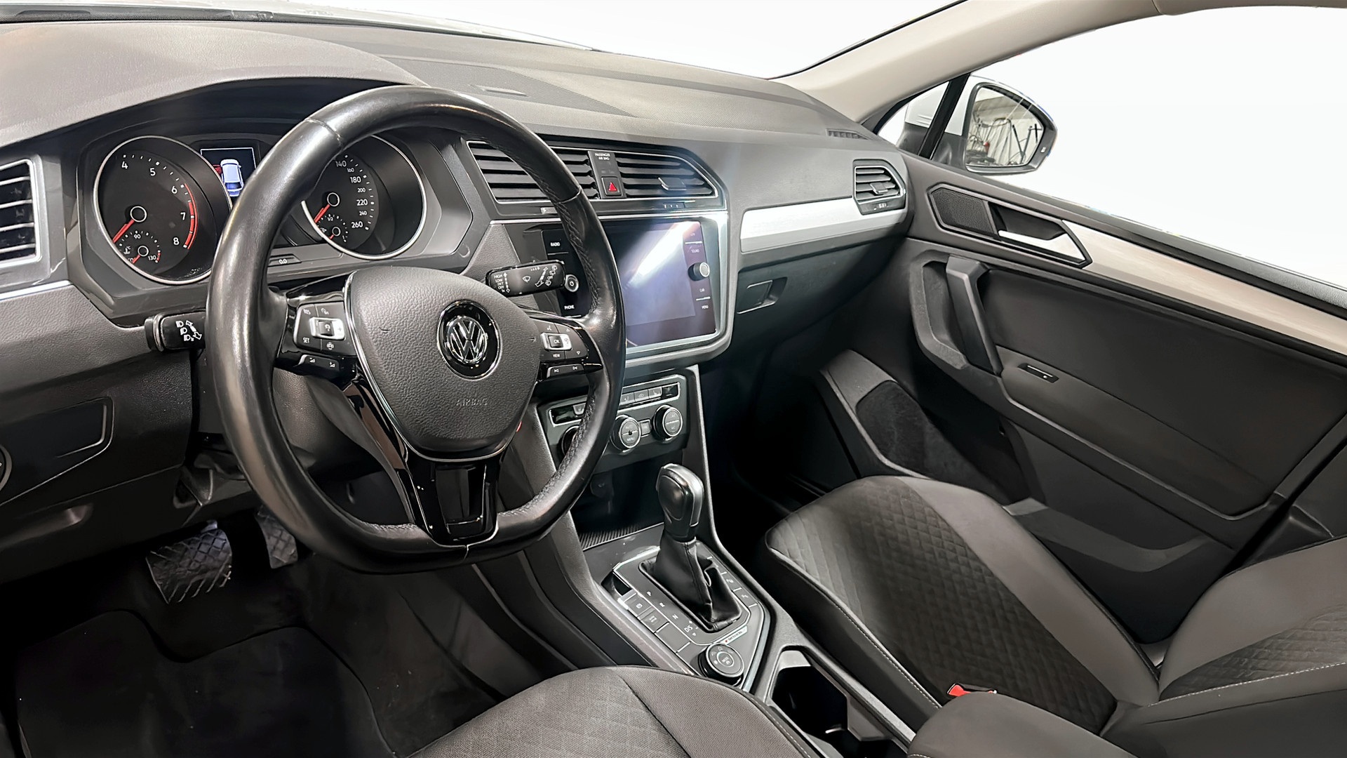 Volkswagen Tiguan ZRO137