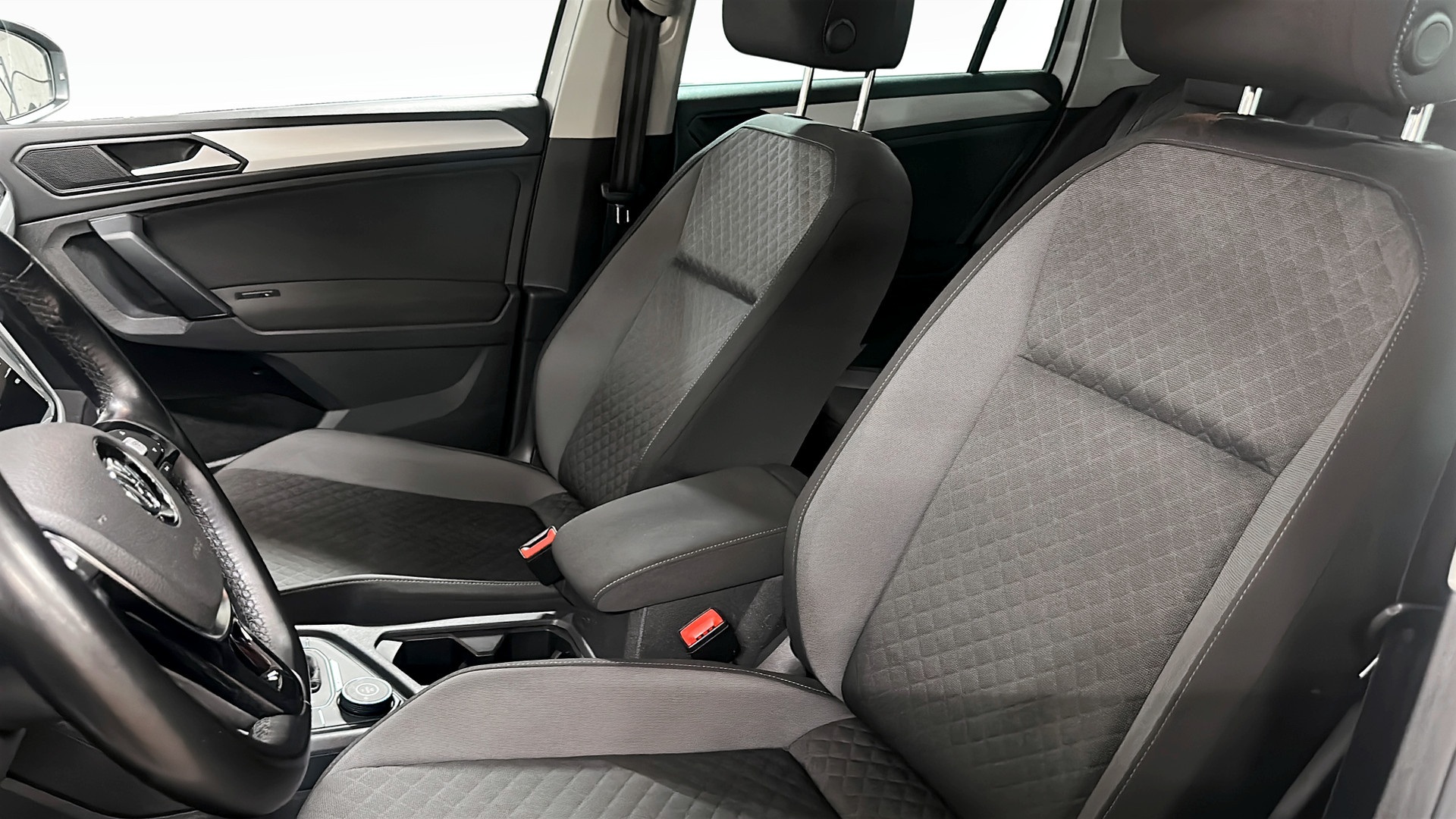 Volkswagen Tiguan ZRO137
