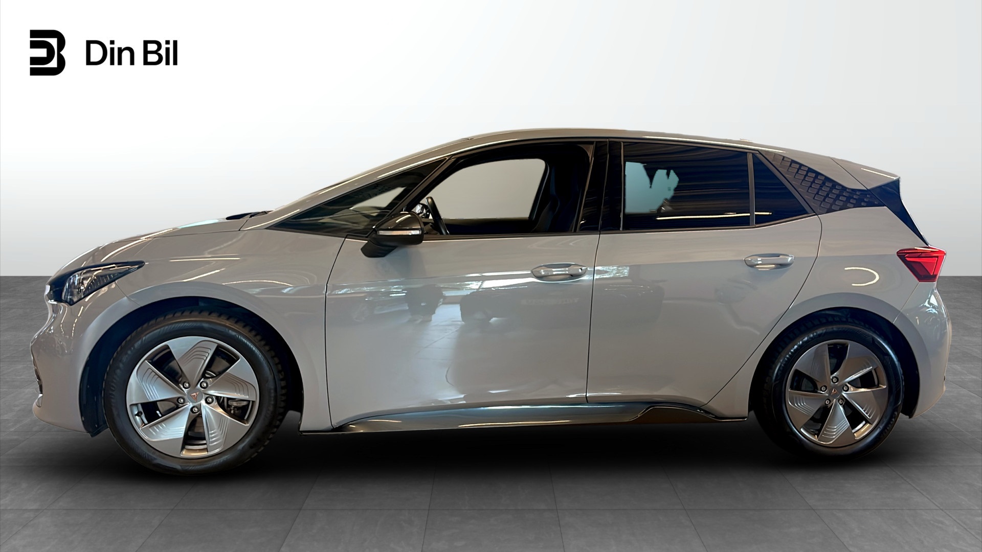 CUPRA Born ZUC976