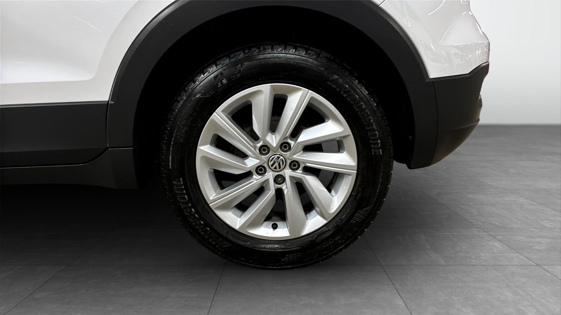 Volkswagen T-Cross ZUF51E
