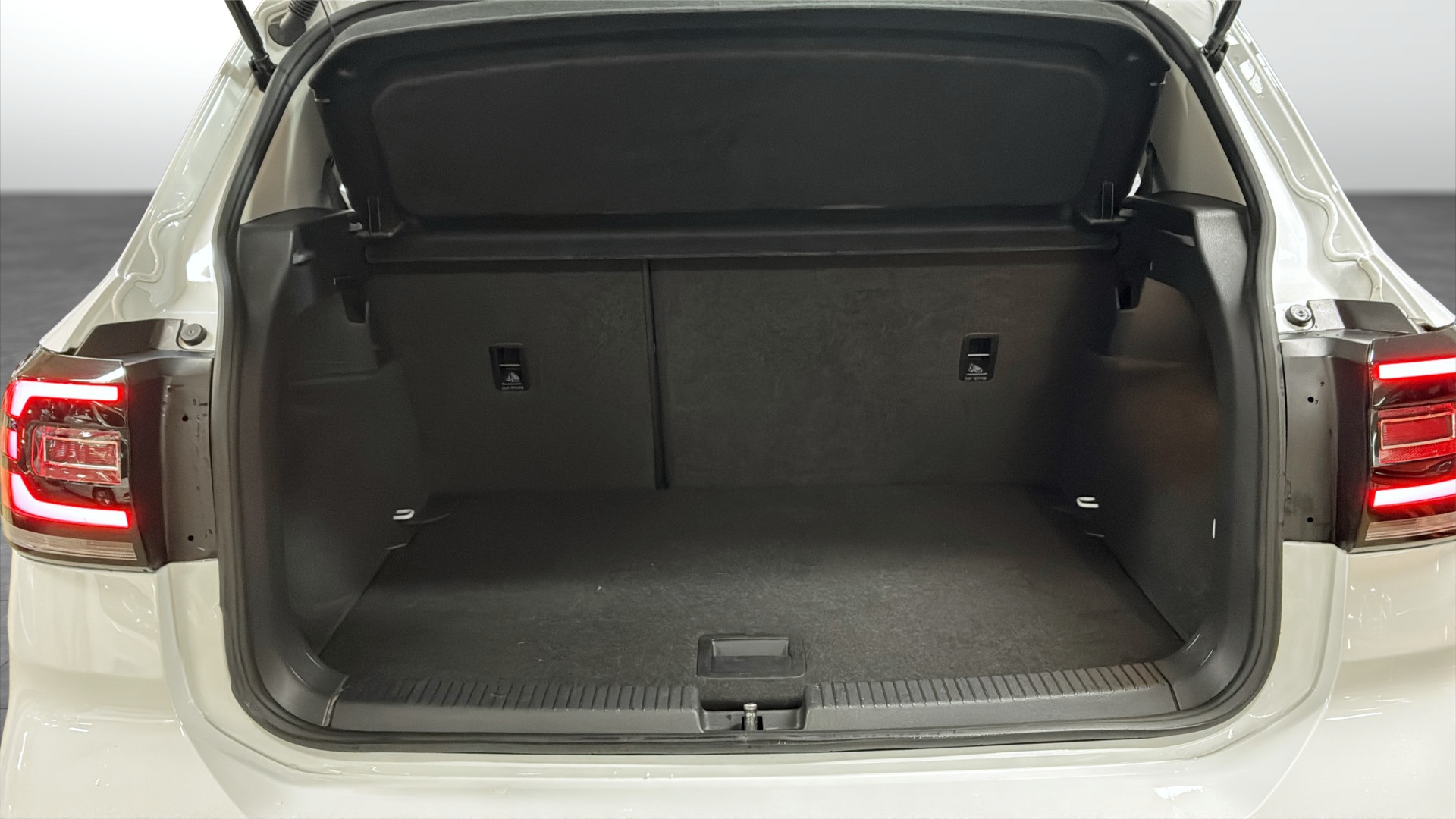 Volkswagen T-Cross ZUF51E