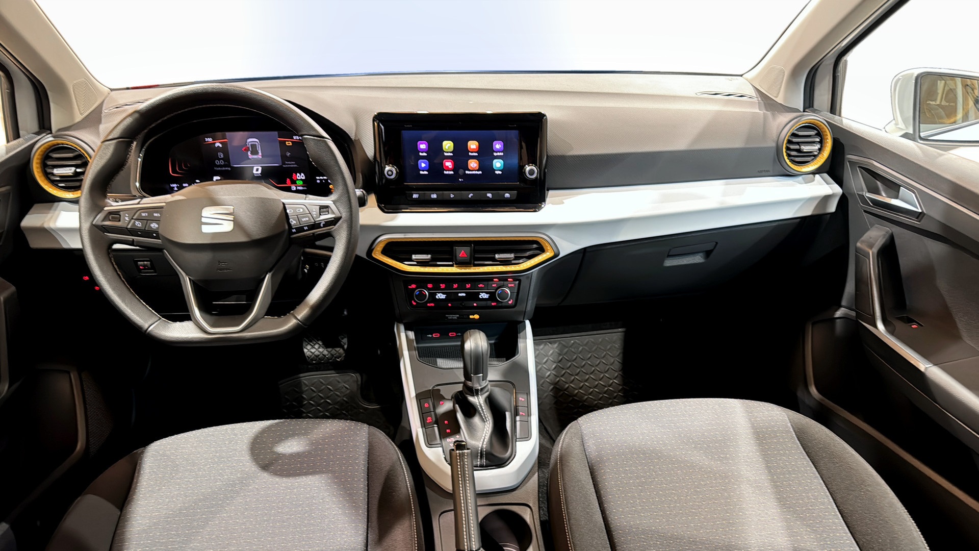 SEAT Arona ZUJ711