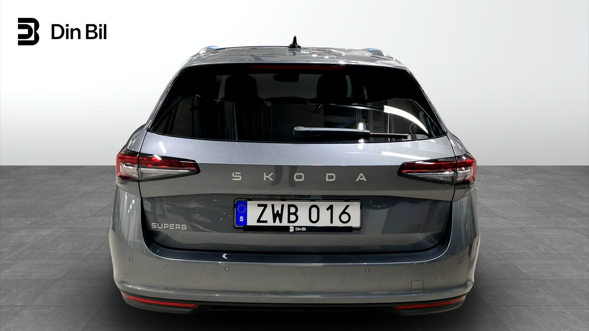 Skoda Superb Combi ZWB016