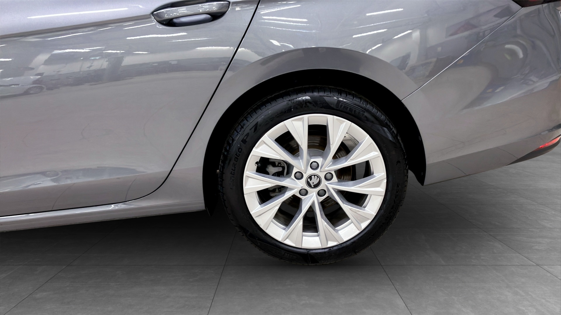 Skoda Superb Combi ZWB016