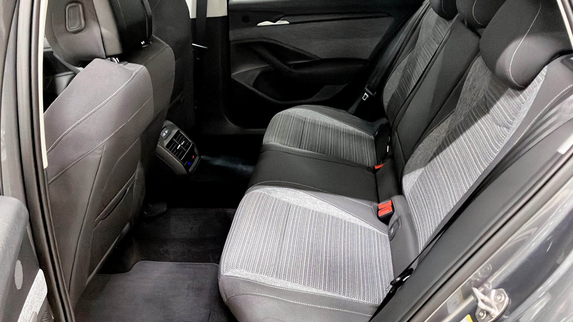 Skoda Superb Combi ZWB016