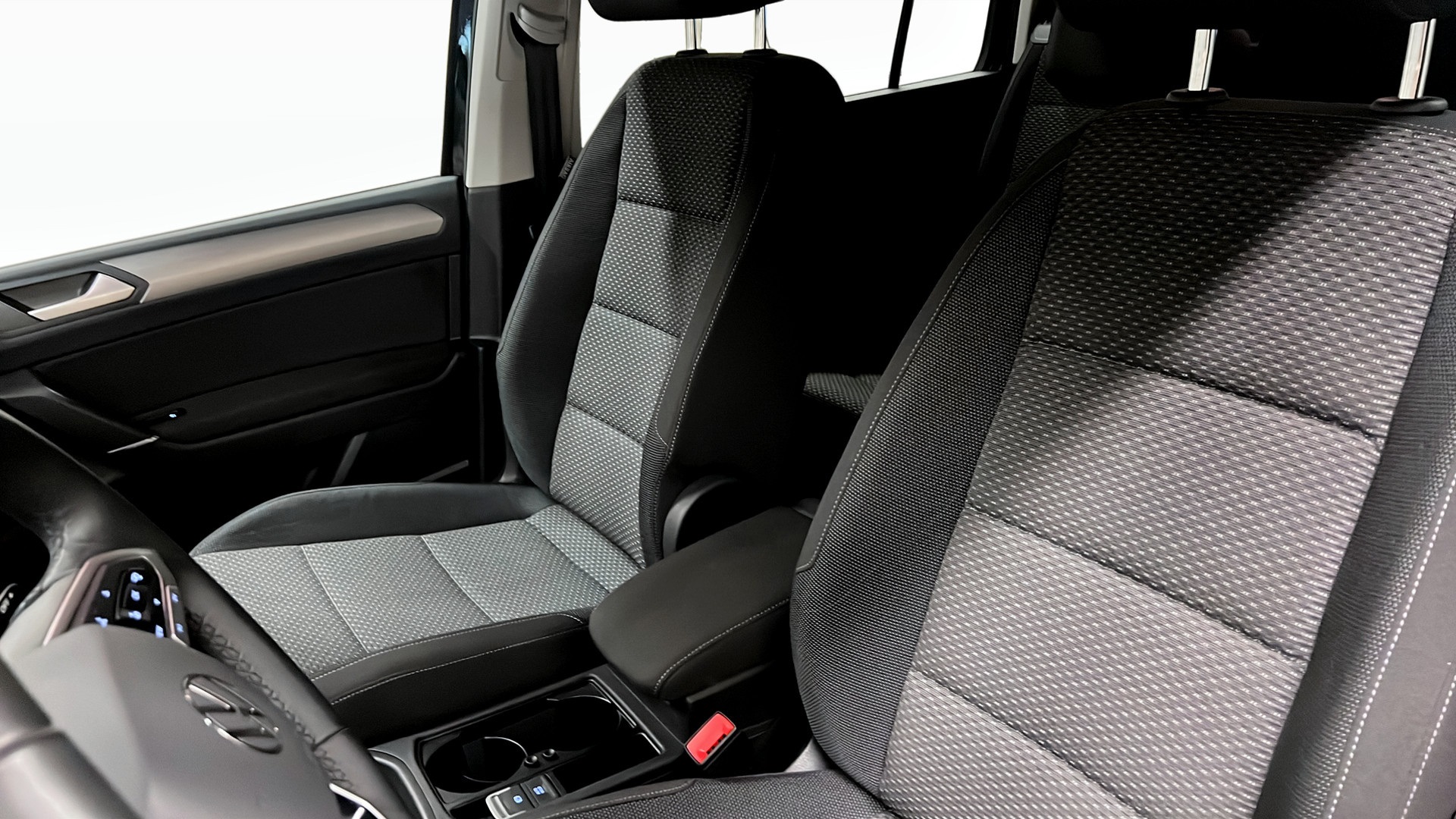 Volkswagen Touran ZWG720