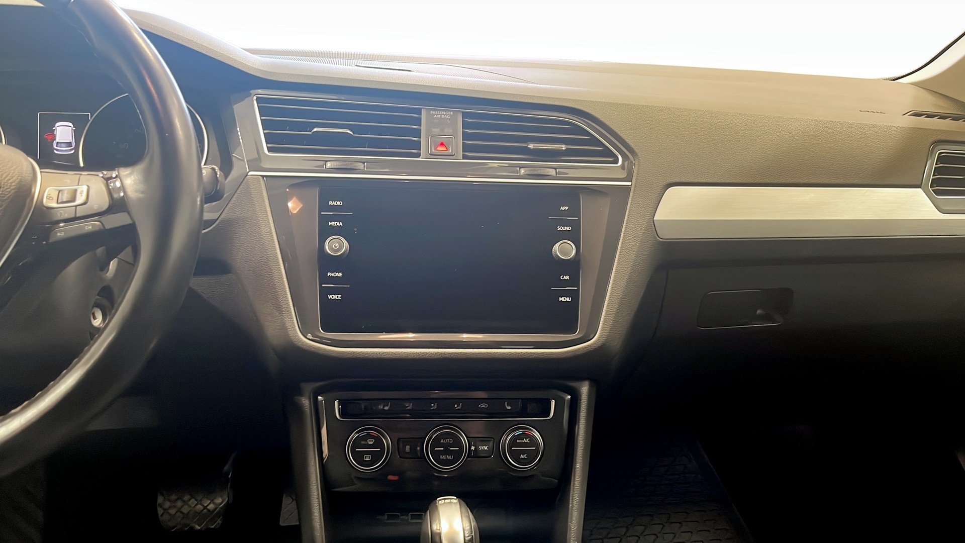Volkswagen Tiguan ZWL730