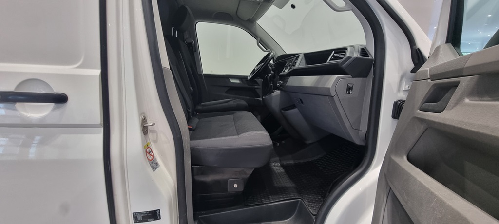 Volkswagen T6 Transporter ZYG21C