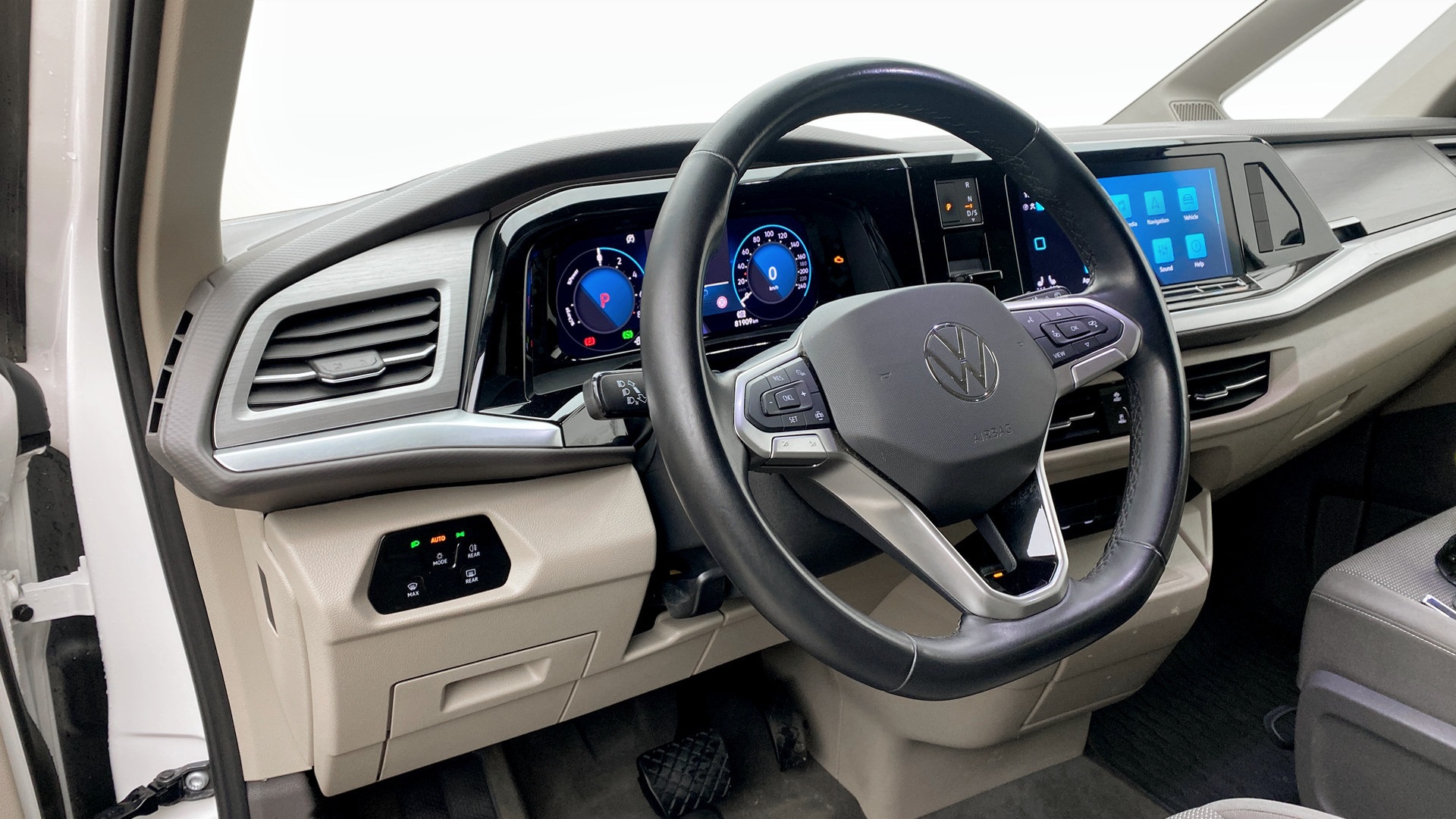Volkswagen Multivan ZZD216